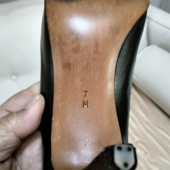 Gently Preloved genuine leather Bally of Switzerland Kitty Black heels size 7M - Picture 9 of 9